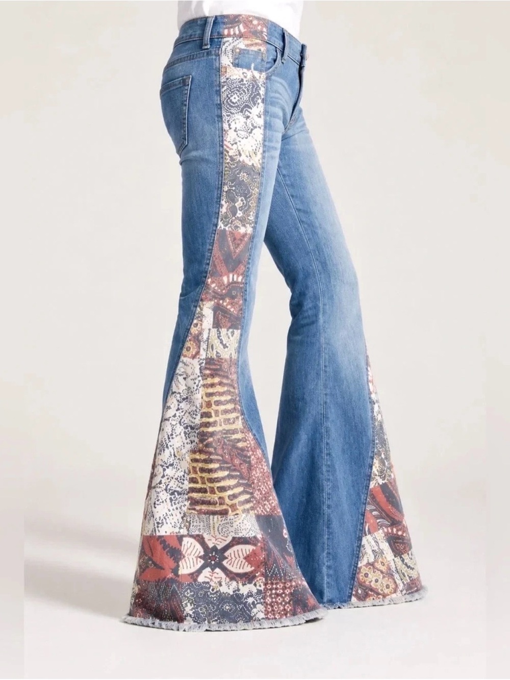 NWOT Free People Bali Patchwork Flare Leg Soft Vintage Wash Denim Jeans 31 - Picture 2 of 9